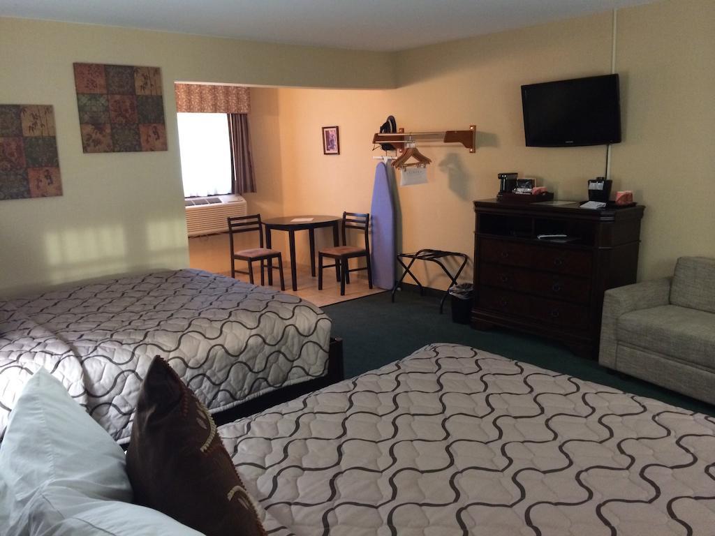 Pacer Inn & Suites Motel เดลาแวร์ ห้อง รูปภาพ